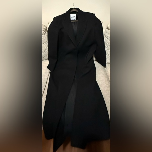 Zara Women's Classic Black Trench Coat - Picture 4 of 5